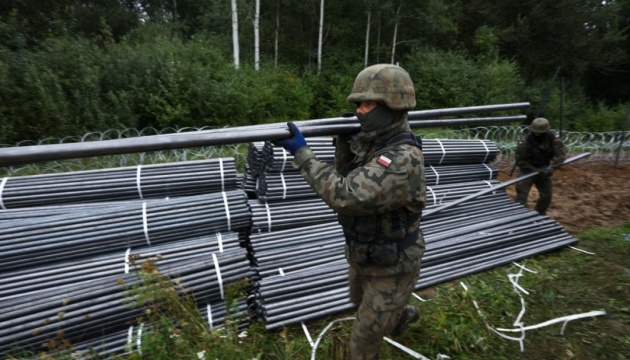 У Польщі прогнозують затяжну кризу на кордоні з Білоруссю
