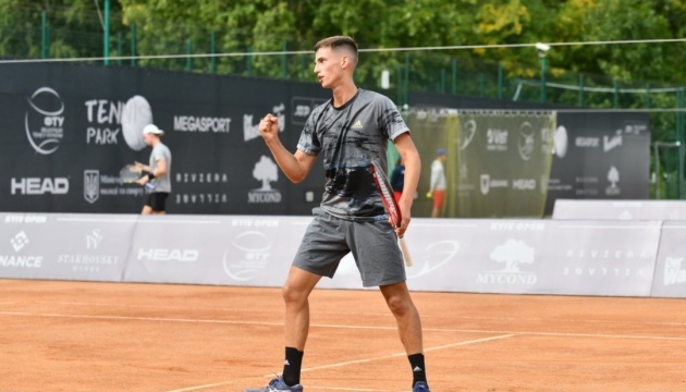 Українець Кравченко виграв фінал відбору тенісного турніру АТР у По