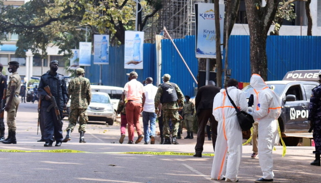 У столиці Уганди пролунали вибухи біля парламенту і поліцейського відділку, є загиблі