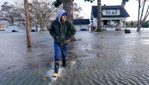 В штате Вашингтон – большое наводнение, объявили чрезвычайное положение