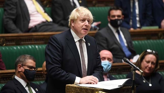 Johnson: Reino Unido entregará armas por otros 100 millones de libras esterlinas a Ucrania
