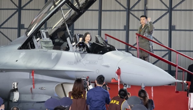 Тайвань отримав від США модернізовані винищувачі F-16