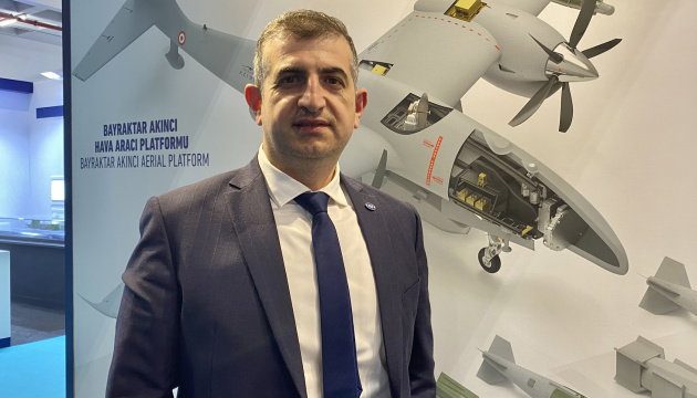 Various configurations of Akıncı UAVs to be fitted with various Ukrainian engines