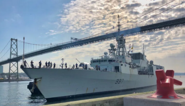 На бойовому фрегаті ВМС Канади сталася пожежа