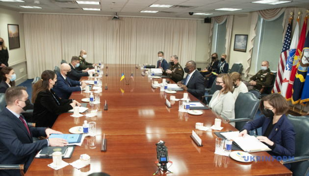 Minister of Defense of Ukraine meets with Pentagon chief 