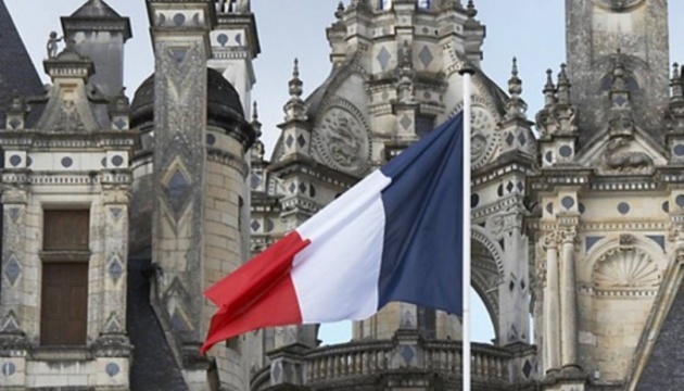 La France demande à la Russie de retirer ses troupes de l’Ukraine et de respecter sa souveraineté