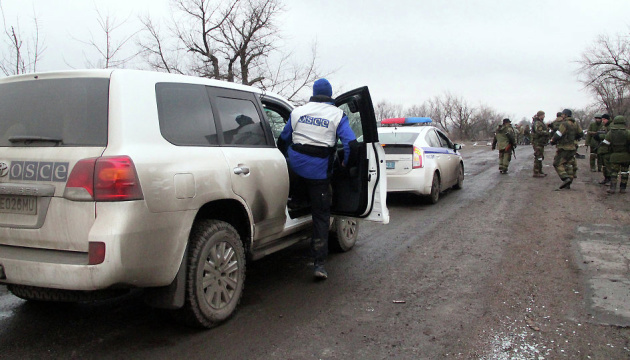 OSCE SMM records 960 ceasefire violations in eastern Ukraine over past day