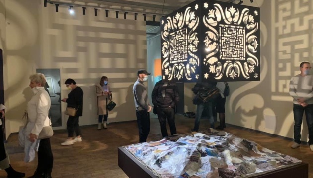  ‘Way of Crimea/Yol Qırım’ Crimean Tatar culture exhibition opens in Kyiv 