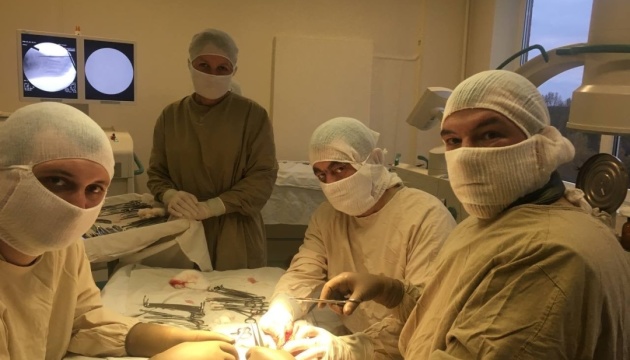 У Житомирській обласній дитячій лікарні почали проводити складні операції на кістках