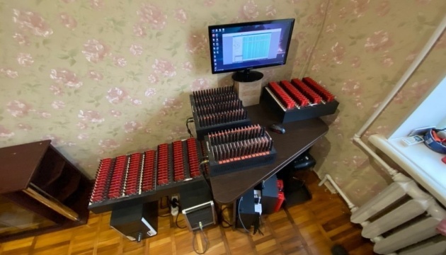 Disinfo in Russia’s favor: SBU raids Kherson-based “bot farm”