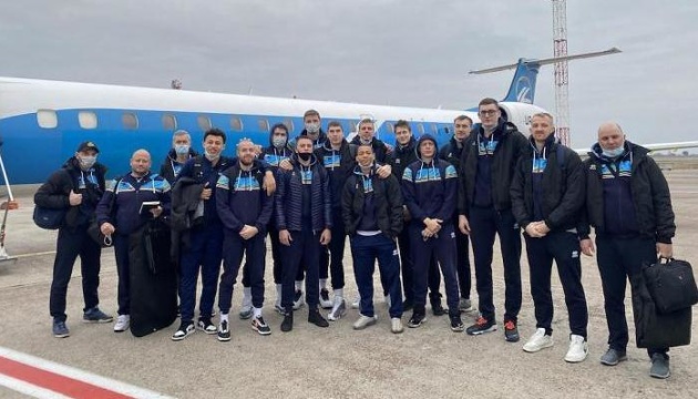 Збірна України полетіла до Грузії на стартовий матч відбору баскетбольного ЧС
