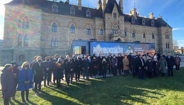 Канадські депутати вшанували пам'ять жертв Голодомору