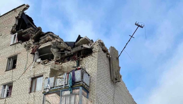 Під завалами будинку на Миколаївщині шукають вже трьох, врятовані – у лікарні