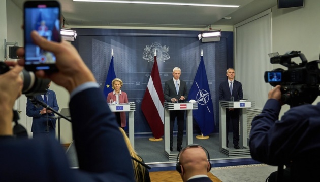 Євросоюз та НАТО мають намір посилити боротьбу з дезінформацією