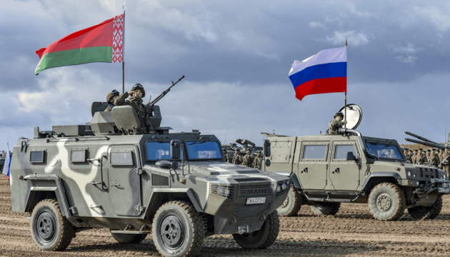Bielorusko pokračovalo v spoločných vojenských cvičeniach s Ruskou federáciou - médiá