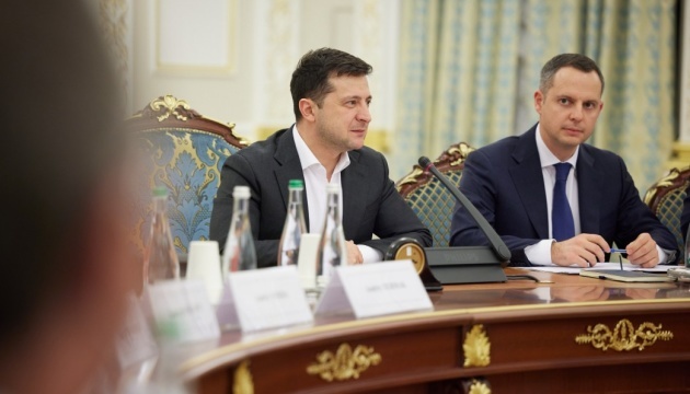 Investment, “state in smartphone”: Zelensky meets with members of American Chamber of Commerce in Ukraine