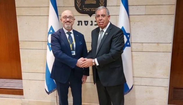 Reznikov meets with Knesset speaker – Defense Ministry 