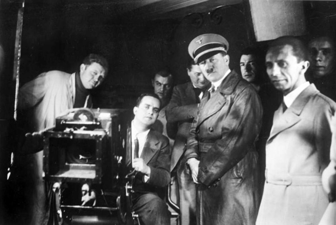 Гітлер і Геббельс на Берлінській кіностудії, 1935 