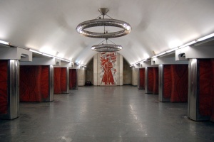 Столичне метро працює у режимі перевезень