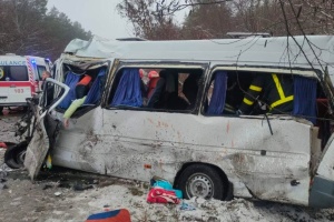 Ukraine : un accident de la route dans la région de Tchernyhiv a fait 13 morts et 6 blessés