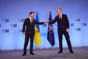 Зеленский – после разговора с генсеком НАТО: Политика открытых дверей остается неизменной