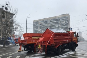 Ожеледиця у Києві: пересуватись містом стало небезпечно