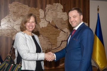 Innenminister Monastyrskyj trifft sich mit US-Geschäftsträgerin in der Ukraine Kristina Kvien