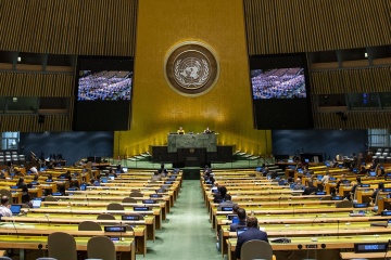 国連総会、クリミア軍事化決議を採択　日本も賛成