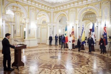 El presidente Zelensky acepta las credenciales de los embajadores de varios Estados extranjeros