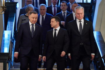 Zełenski nalega na surowe sankcje, aby zapobiec eskalacji ze strony Rosji
