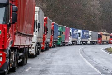 Heavy trucks banned from entering Kyiv amid adverse weather conditions