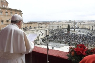 El Papa Francisco pide prevenir la propagación del conflicto en el este de Ucrania