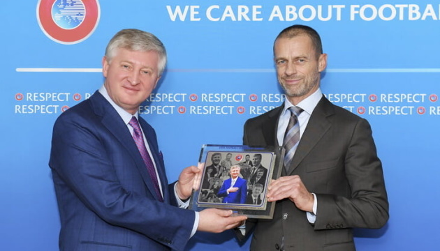 Президент «Шахтаря» отримав спеціальну нагороду від УЄФА