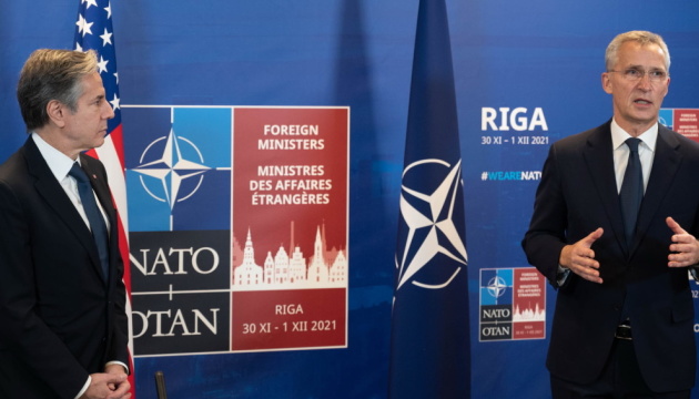 Блинкен рассказал генсеку НАТО об итогах переговоров Байдена с Путиным