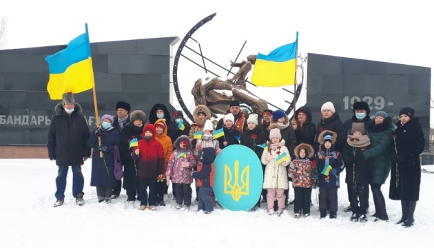 У Казахстані українці вшанували пам'ять жертв Голодоморів низкою заходів