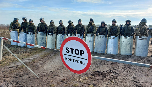 Preventing migration crisis: Ukrainian border guards hold drill near Belarus border