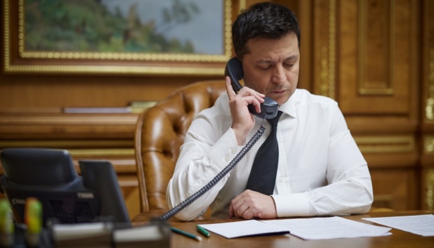 Selenskyj und Macron führen Telefongespräch

