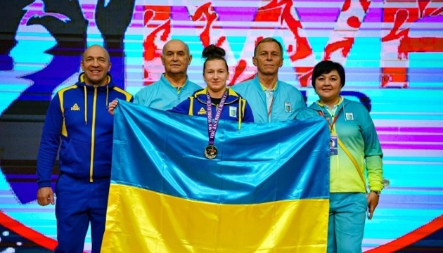 Українка Гангур здобула «золото» чемпіонату світу з важкої атлетики