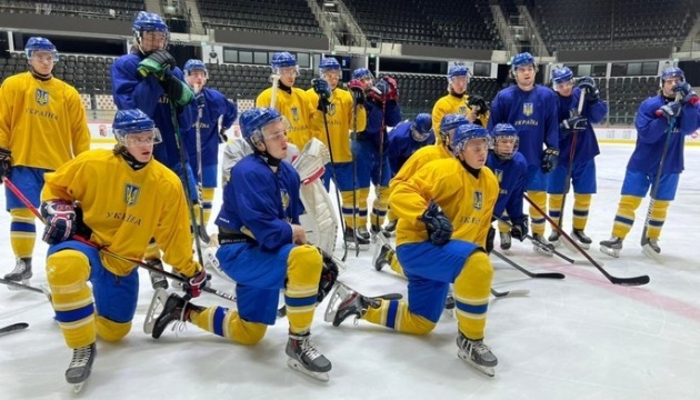 Збірна України U20 програла японцям на чемпіонату світу з хокею