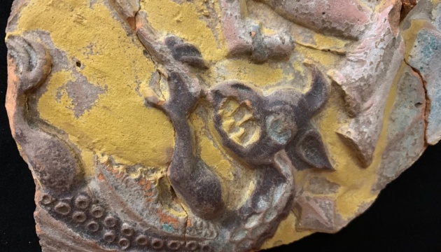 У Меджибізькому замку відвідувачам покажуть давні кахлі із зображеннями драконів 