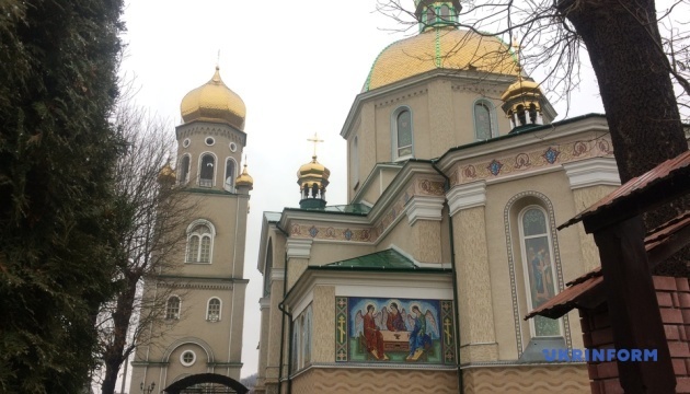 На Тернопільщині «мозаїчна» церква та цілюще джерело стали туристичним «магнітом»