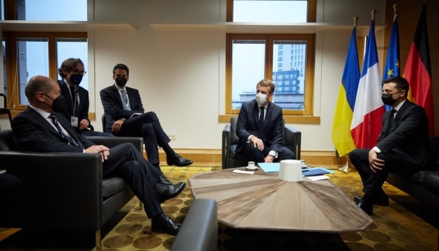 Zełenski, Scholz i Macron wezwali Rosję do konstruktywnej pracy w formacie normandzkim