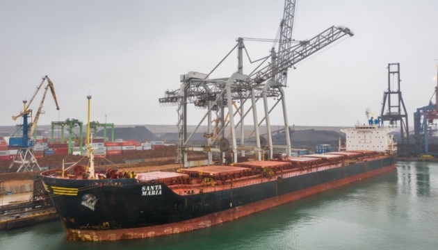 До України прибули ще два судна з вугіллям зі США та Колумбії