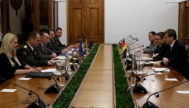 El ministro de Defensa de Ucrania se reúne con congresistas estadounidenses