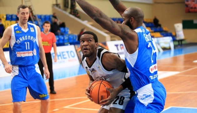 Суперліга: «Черкаські Мавпи» перемогли «Миколаїв» у матчі аутсайдерів чемпіонату