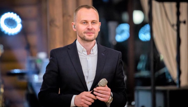 Переможець «Голосу країни» Tabakov презентував нову авторську колядку «Різдвяна ніч»