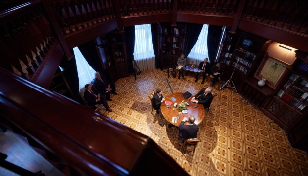W Karpatach spotkali się prezydenci Ukrainy, Polski i Litwy