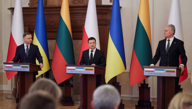 Зеленський зустрінеться з президентами Литви та Польщі