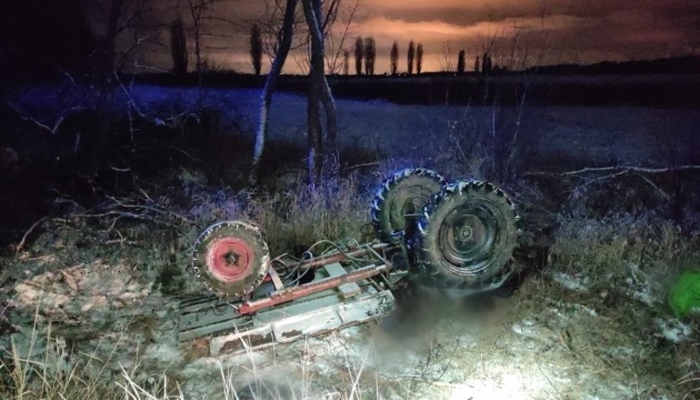 На Київщині внаслідок ДТП загинули водій та пасажир трактора