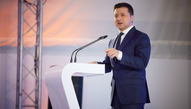 Zelensky addresses nation on Russia's aggression, urges citizens not to panic